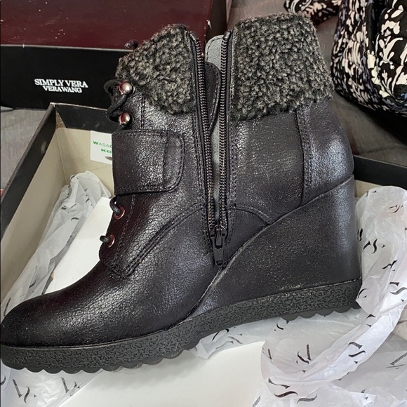 SIMPLY VERA VERA WANG SHOES - Picture 3 of 4